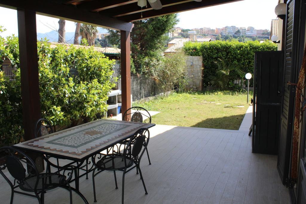 Casa Vacanze Roccella Beach Campofelice Di Roccella Zewnętrze zdjęcie